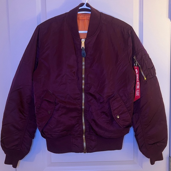 Alpha Industries Flight/Bomber Jacket Size Medium - Picture 3 of 11